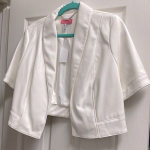 ISAAC MIZRAHI - Special Edition - Faux Leather Bolero Jacket - White
